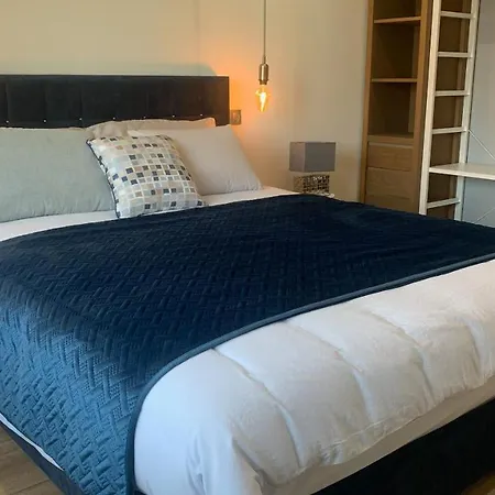 Les Charmes De La Vallee Noble 4*