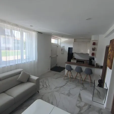 Les Charmes De La Vallee Noble 4*